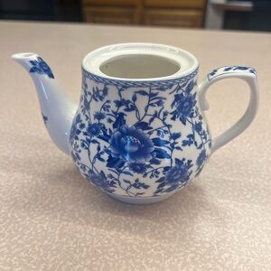 Blue Floral Porcelain Teapot - Classic Blue & White.